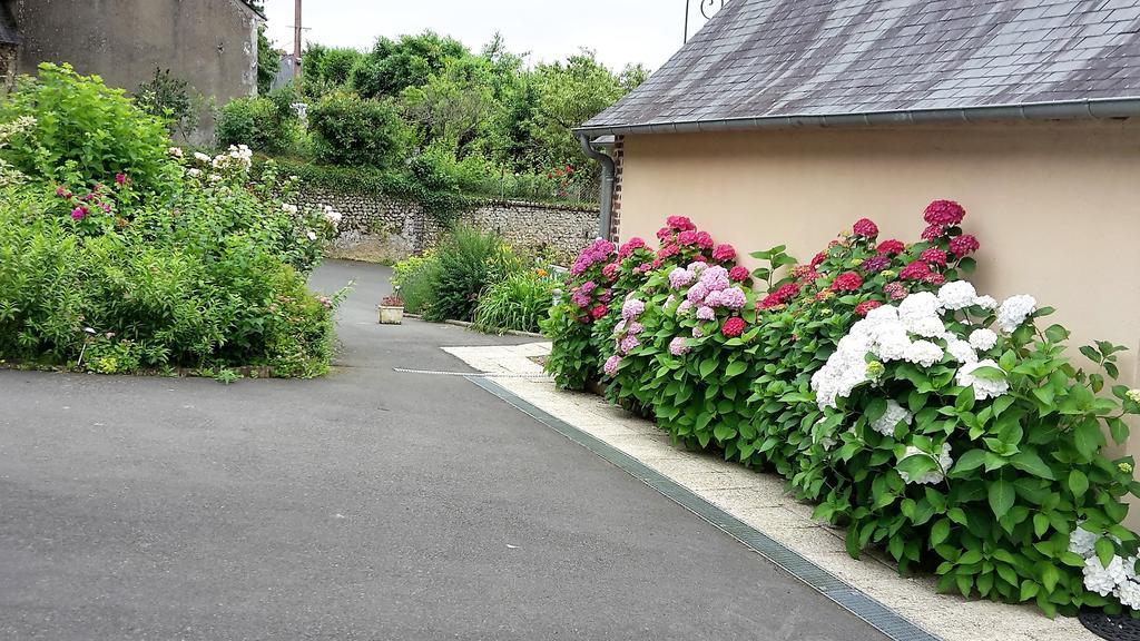 Auberge Du Cheval Blanc Beaumont-Pied-de-Boeuf  Exterior foto
